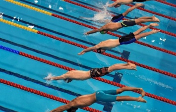 В «Метеоре» стартовал Чемпионат Украины по плаванию