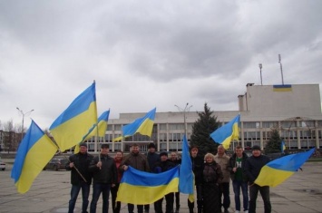На Луганщине прошел патриотический автопробег в поддержку воинов ВСУ (фото, видео)