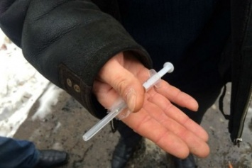 В Славянском и других районах полицейские изъяли особо опасные наркотики
