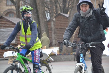 В Запорожье прошел благотворительный велопробег