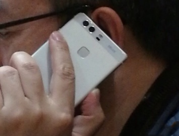 Президент Huawei случайно рассекретил новый флагман с двойной камерой