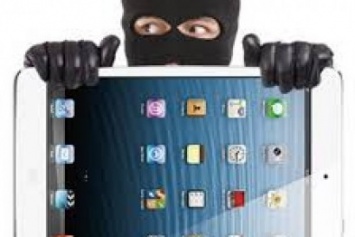 В Новограде-Волынском мужчина силой отобрал интернет-планшет в школьника