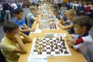 В Симферополе прошел республиканский этап соревнований по шахматам «Белая Ладья»