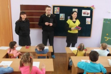 Сотрудники Ильичевского ГУ ГСЧС Украины посетили детское учреждение №14 «Рябинка»
