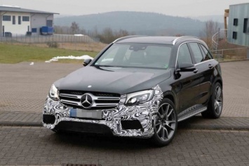 «Заряженный» Mercedes-AMG GLC 63 с двигателем V8 замечен на тестах