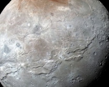 NASA показало снимок озера на Плутоне