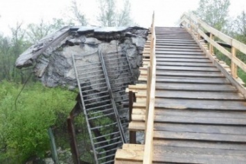 В Станице Луганской не предусматривается строительство нового моста - Георгий Тука