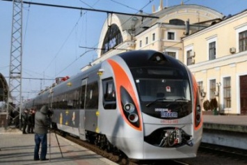 С конца марта изменится расписание поезда Артемовск - Харьков