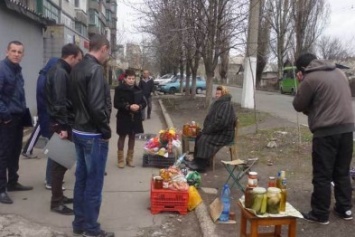 Макеевчан призывают не покупать товар "с рук"
