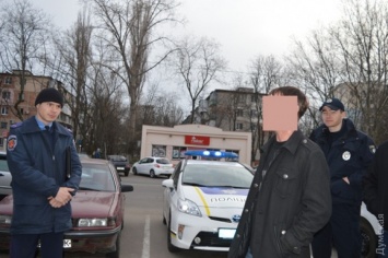 Полиция задержала безработного телефонного хулигана, «минировавшего» Малиновскую райадминистрацию