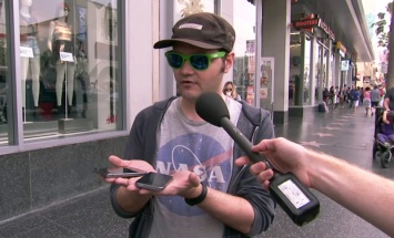 Американский телеведущий выдал iPhone 5 за iPhone SE и узнал мнения о «новинке»