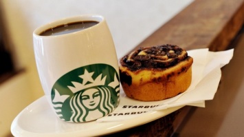 В США Starbucks примет участие в благотворительной акции по раздаче еды