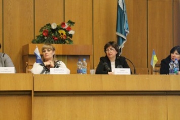 В Славянске прошел форум "Женщины за мир"