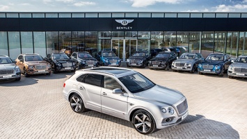 Bentley доставила внедорожник Bentayga первым владельцам