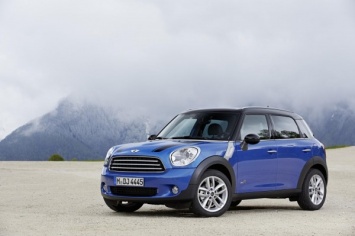 MINI представила кабриолет JCW и Clubman 4ALL в Нью-Йорке