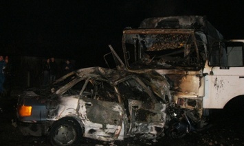 В Ивано-Франковской обл. столкнулись и загорелись два автомобиля: трое человек погибло, двое - получили ранения
