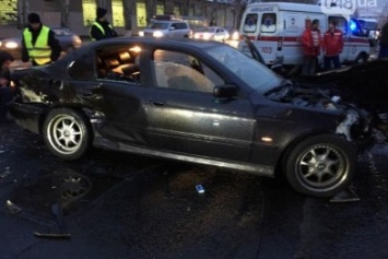 Гонщик на BMW, устроивший массовую аварию в Одессе на Котовского, отделался царапинами