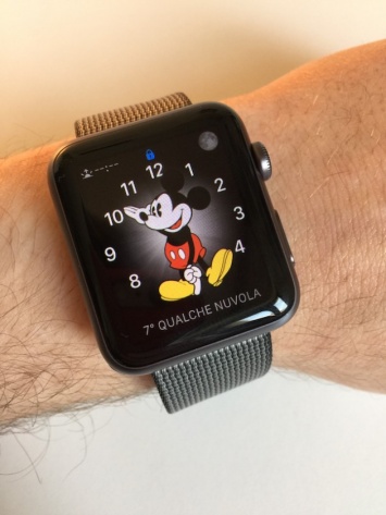 Первый взгляд на новый ремешок из плетеного нейлона для Apple Watch