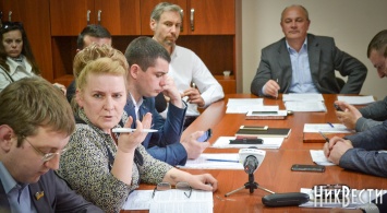 Бюджетная комиссия возмущена тем, как мэрия провела конкурс на охрану своего здания и вызывает «на ковер» Бычковскую