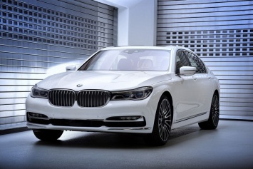 Представлены две роскошные версии BMW 7 Series