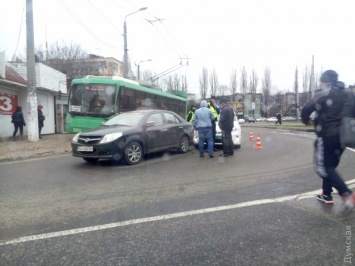 В Одессе произошло ДТП с участием машины патрульной полиции