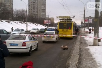 В Сумах до сих пор ищут свидетелей жуткого ДТП, в котором девушка погибла под колесами троллейбуса