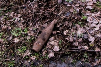 В Сумской области подорвали артснаряд, обнаруженный возле железной дороги