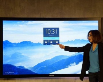 Microsoft начинает продажи моноблока Surface Hub