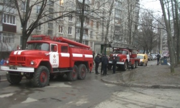 В Харькове при пожаре в многоэтажке погибли двое мужчин