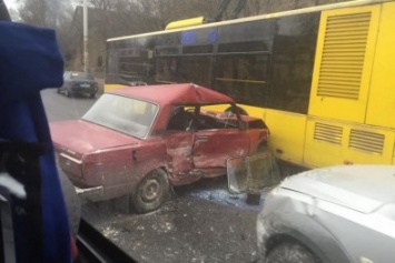 Во вчерашней аварии на Космосе пострадали водители легковушек