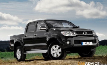 Среди пикапов в РФ лучше всего продается Toyota Hilux