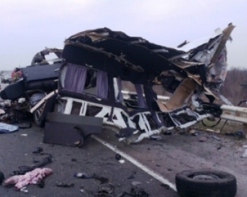 8 человек погибли в ДТП под Лубнами (ФОТО)