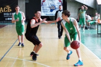 Ялтинский «Легион» победил команду КФУ в центральном матче 10 тура мужского баскетбольного чемпионата Крыма