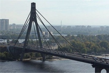 На Московском мосту из-за ремонта частично ограничат движение