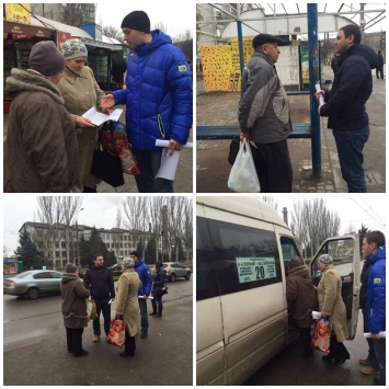 В Запорожье бабушек уговаривали бесплатно проехаться в маршрутках (ФОТОфакт)