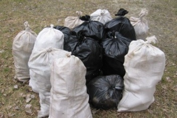 Жители Барановки пригрозили мэру Сум, что будут выбрасывать мусор возле мэрии