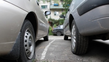 В Голосеевском районе появились автомошенники