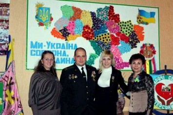 Учительницу из Кривого Рога наградили медалью за активную гражданскую позицию