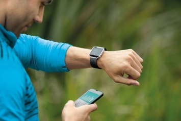 Пользователи фитнес-браслетов Fitbit подали коллективный иск против компании из-за неточного измерения пульса