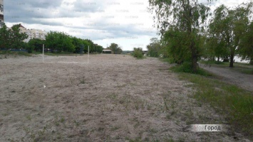 В Николаеве вандалы разгромили футбольные ворота на Намыве