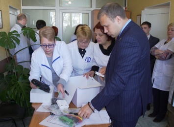Депутат Одесского облсовета подарил Фонтанской амбулатории новый кардиограф