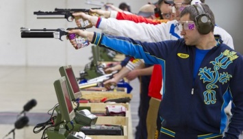 Украинец выиграл "золото" на этапе Кубка мира по пулевой стрельбе
