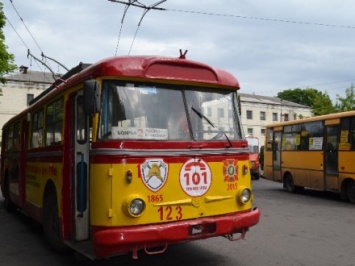 Ровно приобретет шесть троллейбусов: один новый и пять - б/у