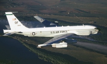 Американский самолет RC-135S зафиксирован в районе Мурманской области