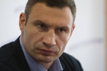 Виталий Кличко вновь сконфузился: киевский мэр не смог выговорить длинное слово в прямом эфире