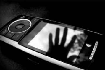 На Сумщине медсестра украла у второклашки мобильный телефон