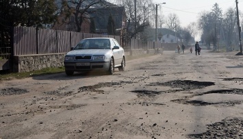 В Украине отремонтируют 1,7 тысячи километров дорог