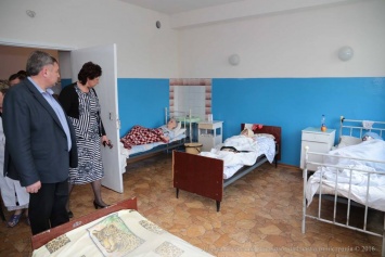 В городской больнице Горского из-за протекающей крыши затоплен четвертый этаж (ФОТО)