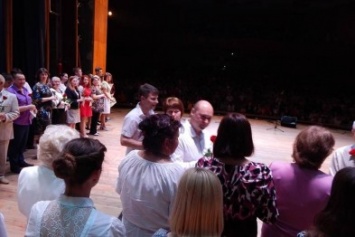 Бердянск отметил лучших учеников и педагогов города