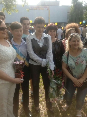 Савченко перед пресс-конференцией отправилась на последний звонок